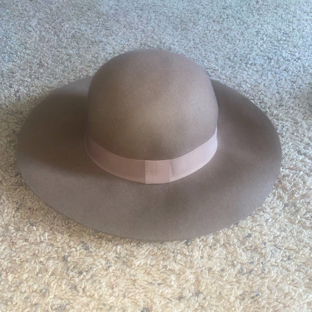 D&Y Beige Belted, Tan Wool BOHO Hat